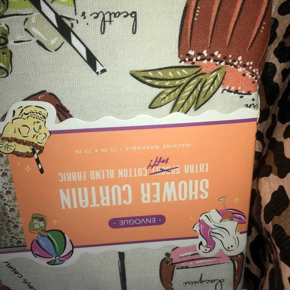 👻 Envogue Halloween Cocktail theme shower curtain - fabric